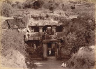 Старинное изображение пещер Арвалем.