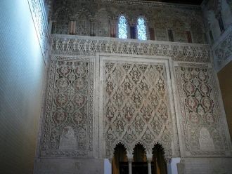 Здание является ярким примером еврейског