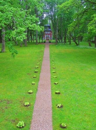 В конце дорожки бароккального «сада лип»