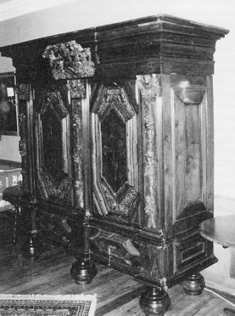 В первой трети 19 в. в господском доме и