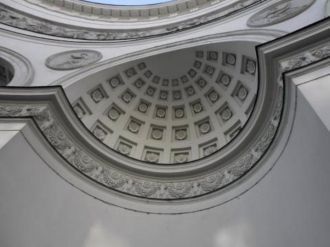 Дворец Паца-Радзивиллов находится в исто