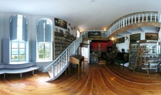 Собрание музея — это примерно 60 тысяч е