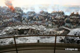 Автор диорамы - народный художник СССР П