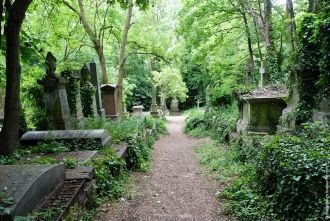 Кладбища в 1970-х годах появилась мистич