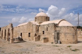 Это церковь Panagia Katholiki (Παναγία Κ