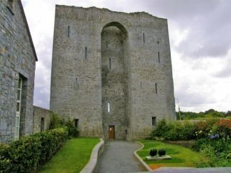 Именно необходимость постоянно защищать 