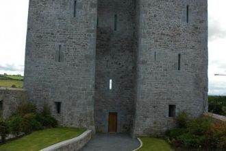 В течение тысячелетий замок был надежным