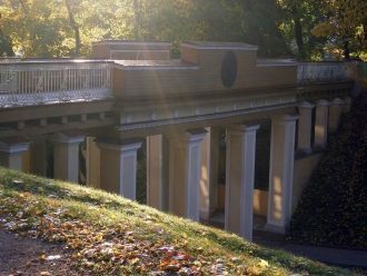 Ангельский мост осенью.