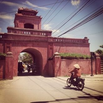 В 10 км от Нячанга, на берегу реки Кай, 