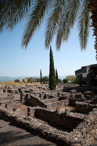 Раскопки древнего поселения Капернаума.