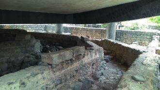 Фундамент дома апостола Петра послужил о