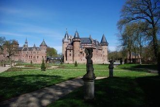 Башни, мосты, арки, скульптуры и многие 