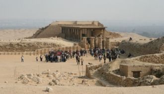 Однако развалины города до сих пор впеча