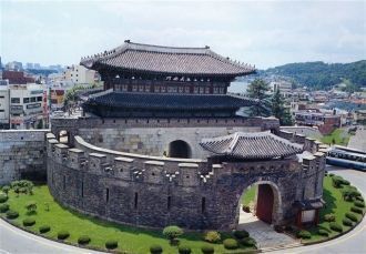 Крепость должна была выполнять политичес