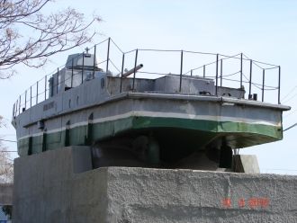 Комсомольцы и молодежь судоремонтного за