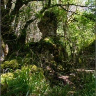 На вершине двух- и трехъярусных башен ра