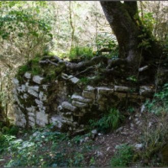 Юго-восточная башня имела высоту в 4,5 м