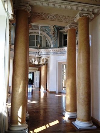 Интерьер барского дома