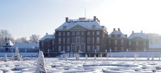 В 1960 году королева Нидерландов Вильгел