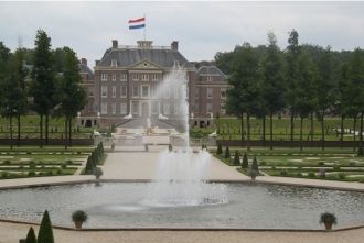 Великолепный парк классического партерно