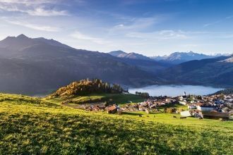 Вид сверху на парк Мутта