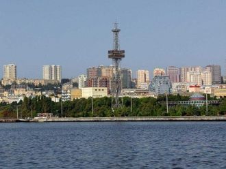 Рядом с вышкой возникали народные гулянь