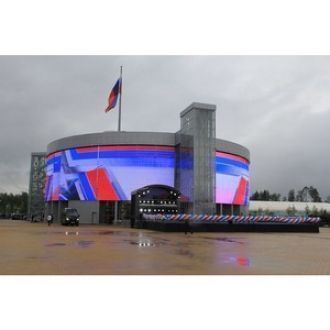 Центральное место в строительстве первой