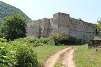 Крепость семи братьев и одной сестры