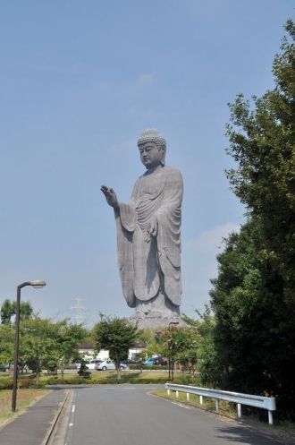 В настоящее время внутри статуи Будды на