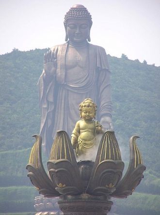 Традиционно статуи Будды делались на пож