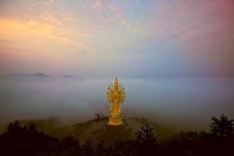 Когда богиня Гуань Инь жила на Земле, то