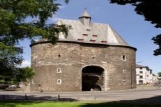 Первоначально с юго-западной стороны Мар