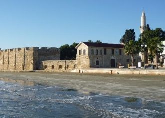 Существуют различные теории о том, кто п