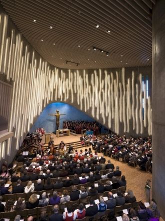 Служба в Храме Северного Сияния