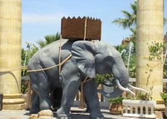 Скульптура слона в Развлекательном компл