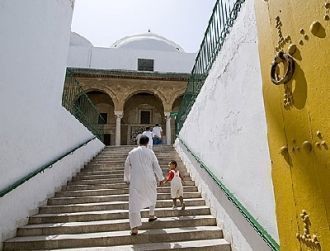 Мавзолей находится в районе Эль-Хафсия н