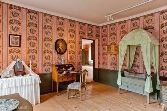 Внутри Купеческого дома Холма.