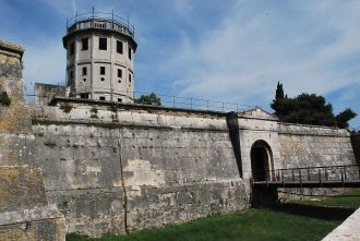 В 30-е годы XVII века крепость была пере