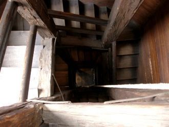 Внутри башни Лотршчак.