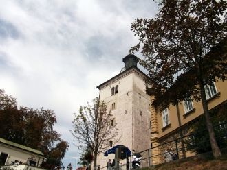 Башня Лотршчак. В полдень на верхнем эта