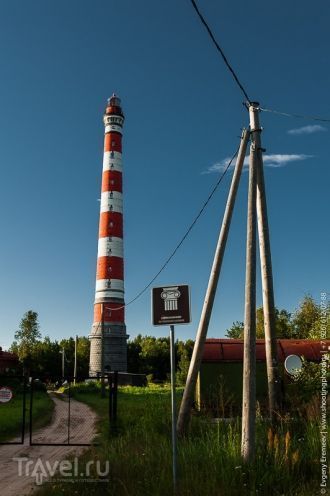 Железные кольца опоясывающие маяк, сдела