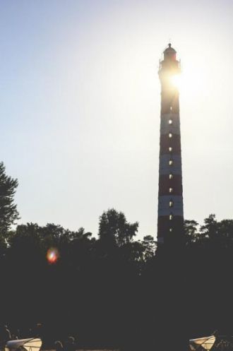 С апреля по ноябрь, в период навигации н