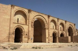 Однако в 241 году Хатра пала в результат