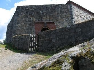 Один из замковых фортов, прикрывающих кр