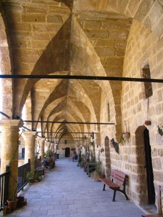 Караван-сарай служил не только местом от