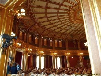 Здание Стортинга внутри.