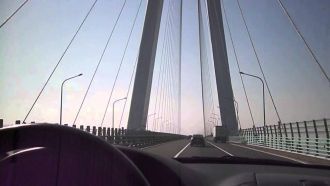 Ограничение скорости на мосту – 100 км/ч