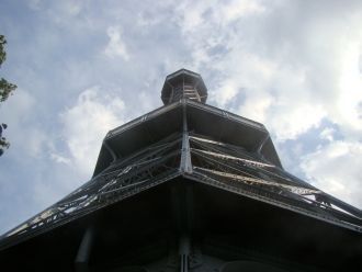 Вес конструкции достигает 170 тонн.