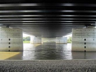 Данное водное сооружение позволяет беспр