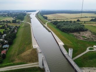 До его возведения корабли были вынуждены